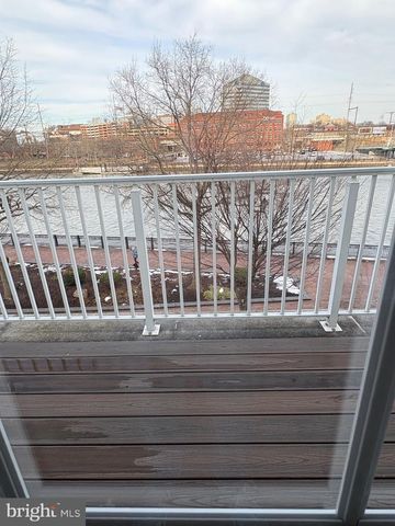 183 CHRISTINA LANDING DR, Wilmington, DE 19801