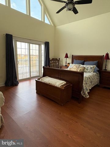 183 CHRISTINA LANDING DR, Wilmington, DE 19801