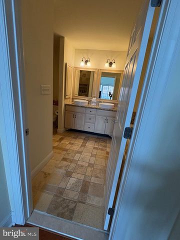 183 CHRISTINA LANDING DR, Wilmington, DE 19801