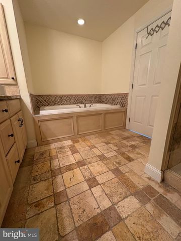 183 CHRISTINA LANDING DR, Wilmington, DE 19801