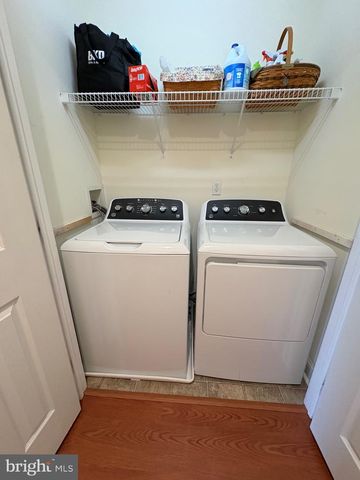 183 CHRISTINA LANDING DR, Wilmington, DE 19801