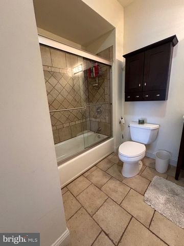 183 CHRISTINA LANDING DR, Wilmington, DE 19801