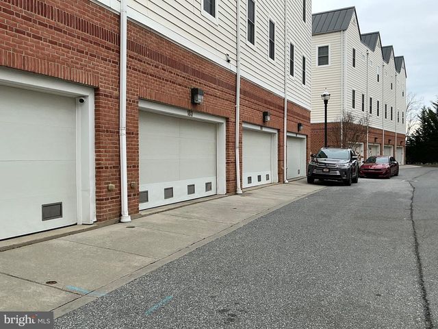 183 CHRISTINA LANDING DR, Wilmington, DE 19801