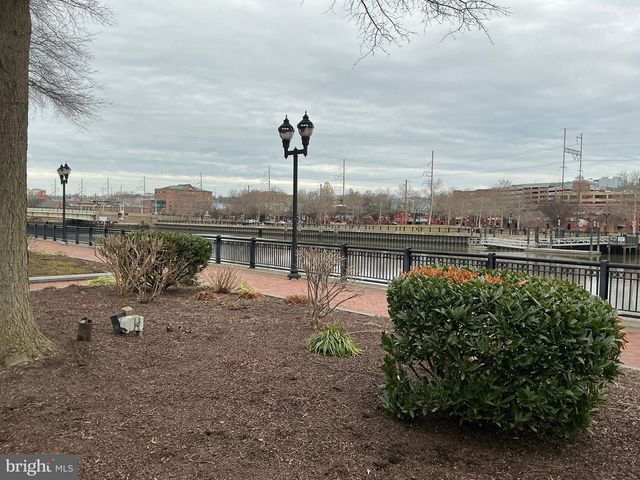 183 CHRISTINA LANDING DR, Wilmington, DE 19801