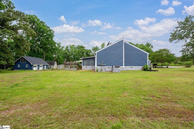 144 Spring Road, Laurens, SC 29360