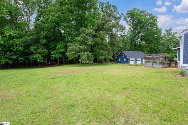 144 Spring Road, Laurens, SC 29360