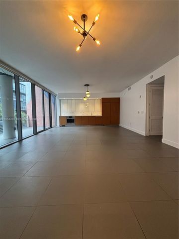 250 NW 24th St 3C, Miami, FL 33127