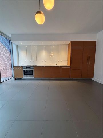 250 NW 24th St 3C, Miami, FL 33127