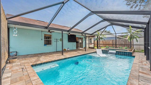 3312 QUEENS COVE LOOP, Winter Haven, FL 33880