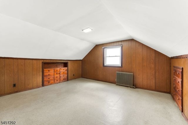 30 Pequannock Ave, Pompton Lakes Boro, NJ 07442