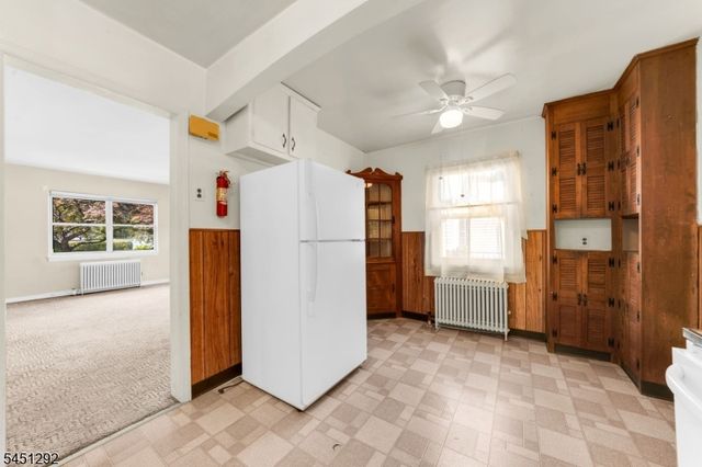 30 Pequannock Ave, Pompton Lakes Boro, NJ 07442