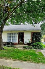 2122 Ackley Avenue, Westland, MI 48186