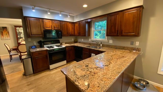 141 Guilford Road, Valparaiso, IN 46385