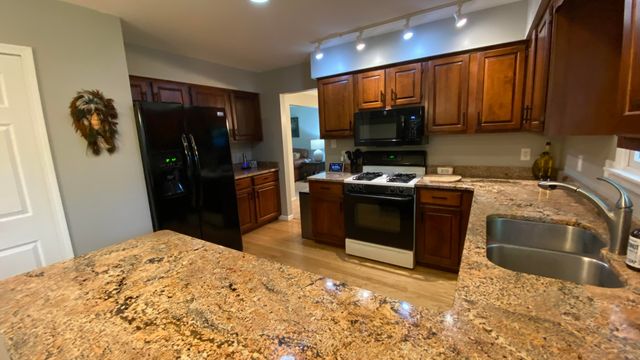 141 Guilford Road, Valparaiso, IN 46385