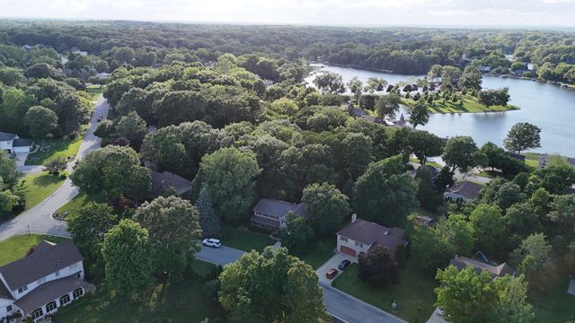 141 Guilford Road, Valparaiso, IN 46385