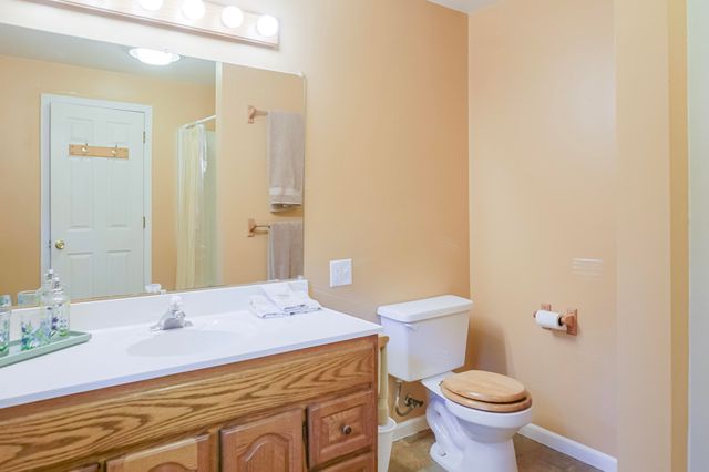 141 Guilford Road, Valparaiso, IN 46385