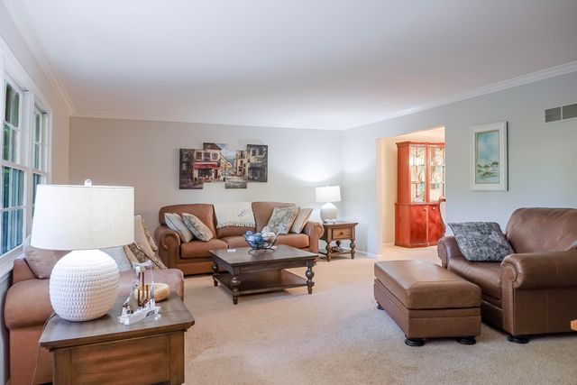 141 Guilford Road, Valparaiso, IN 46385