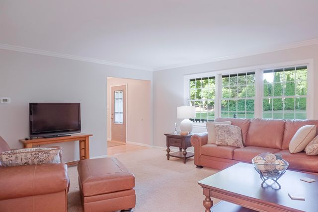 141 Guilford Road, Valparaiso, IN 46385