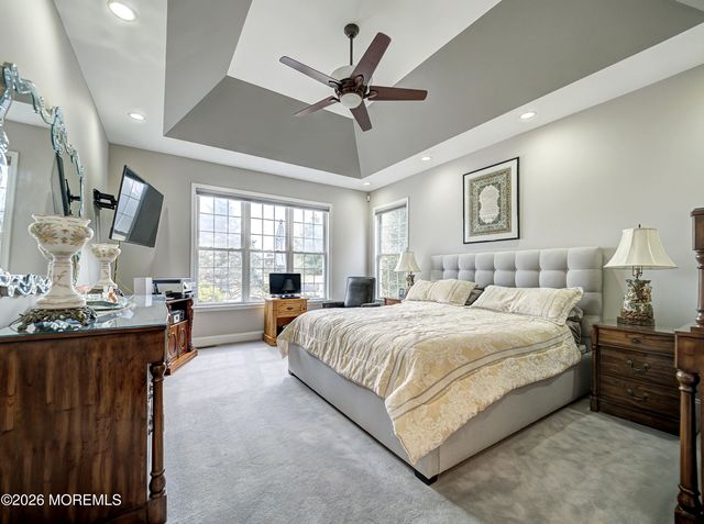 5 W Parsonage Way, Manalapan, NJ 07726