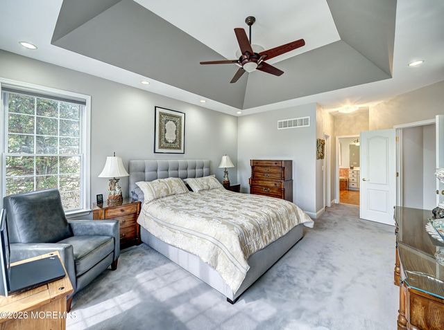 5 W Parsonage Way, Manalapan, NJ 07726