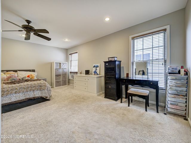 5 W Parsonage Way, Manalapan, NJ 07726