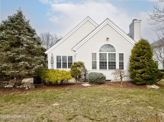 5 W Parsonage Way, Manalapan, NJ 07726