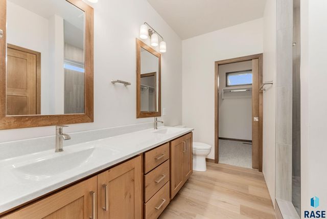 8709 W Rathburn St Street, Sioux Falls, SD 57106