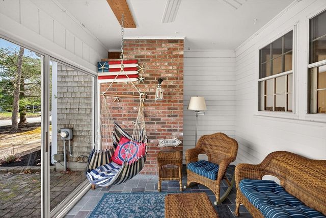 12 Inkberry Ln, Harwich, MA 02645