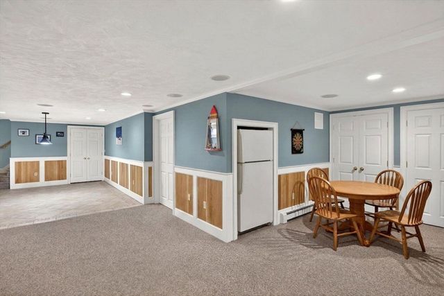 12 Inkberry Ln, Harwich, MA 02645