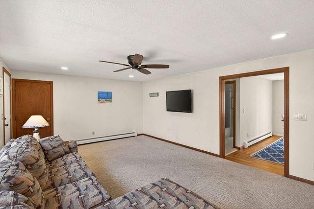 12 Inkberry Ln, Harwich, MA 02645