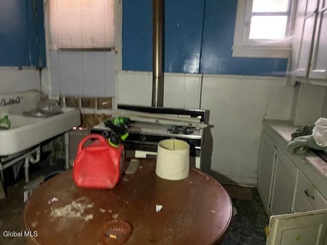 23 Glen Avenue, Troy, NY 12180