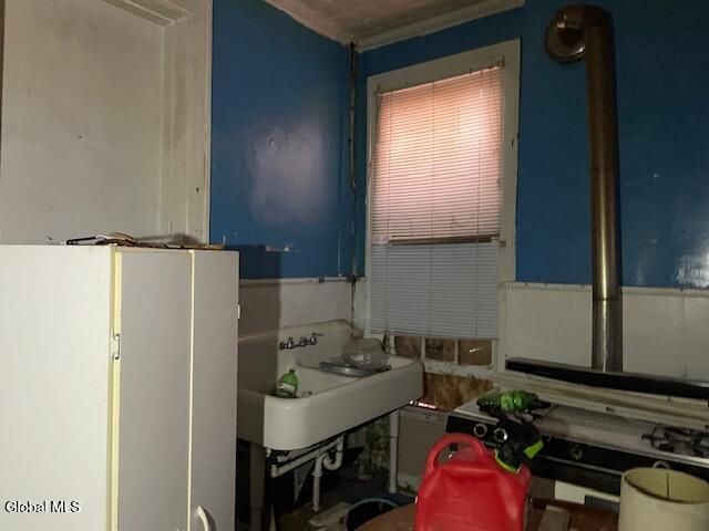 23 Glen Avenue, Troy, NY 12180