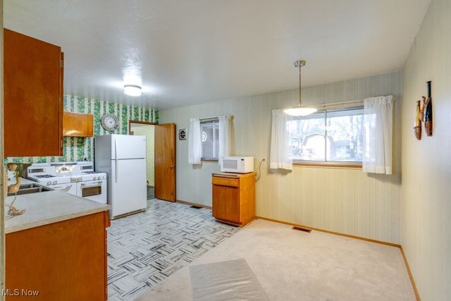 1533 Bradford Drive, Macedonia, OH 44056