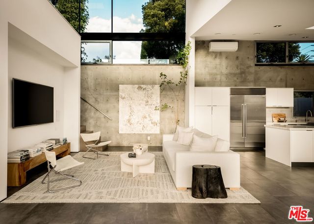 1347 Palms Boulevard, Venice, CA 90291