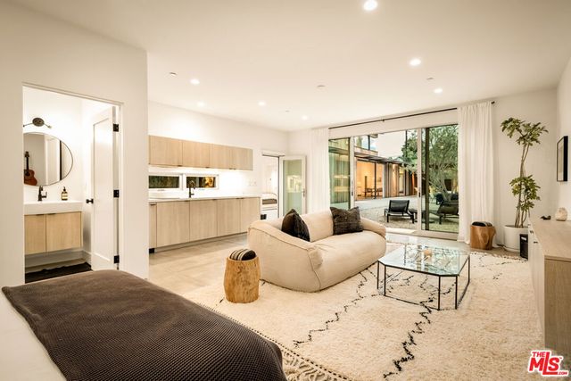 1347 Palms Boulevard, Venice, CA 90291