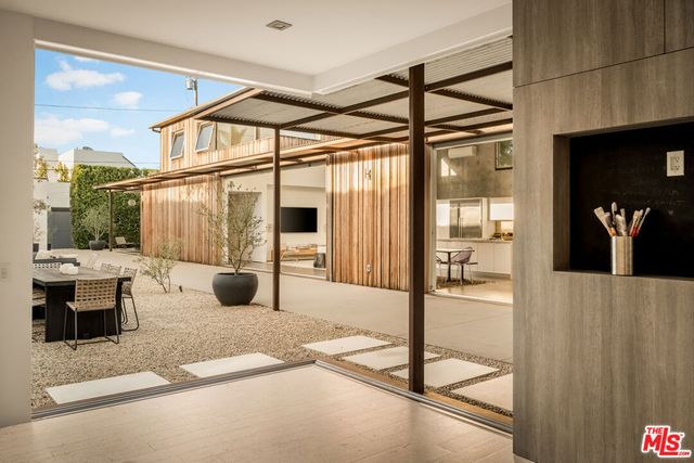 1347 Palms Boulevard, Venice, CA 90291