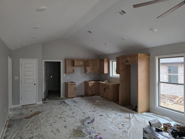 802 N 3RD Street, Paragould, AR 72450