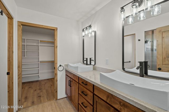 109 Red Mountain Court, Patagonia, AZ 85624