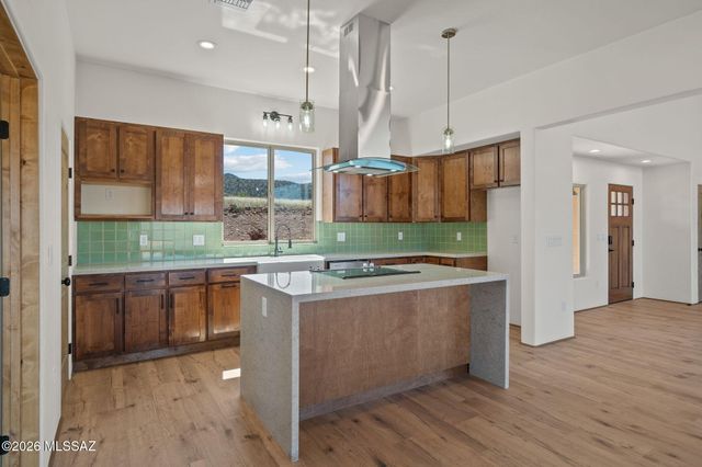 109 Red Mountain Court, Patagonia, AZ 85624