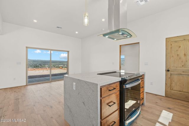 109 Red Mountain Court, Patagonia, AZ 85624