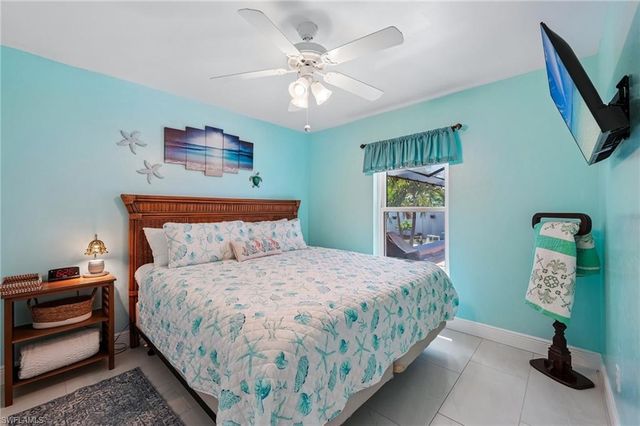 2907 NW 5th PL, Cape Coral, FL 33993