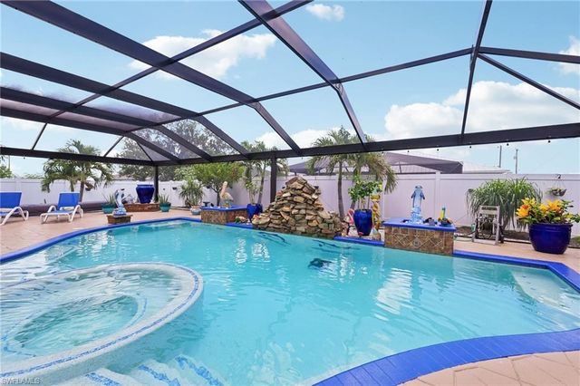 2907 NW 5th PL, Cape Coral, FL 33993