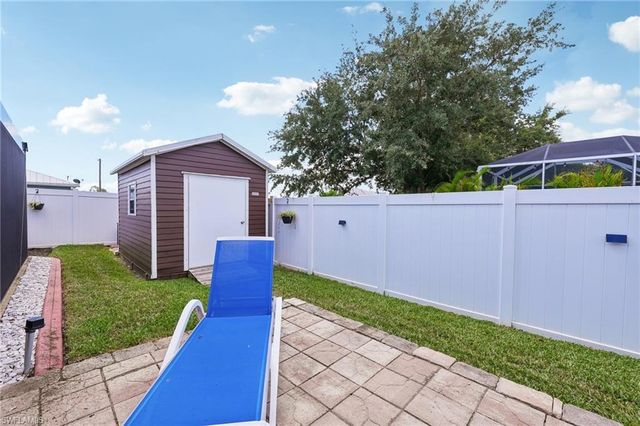 2907 NW 5th PL, Cape Coral, FL 33993
