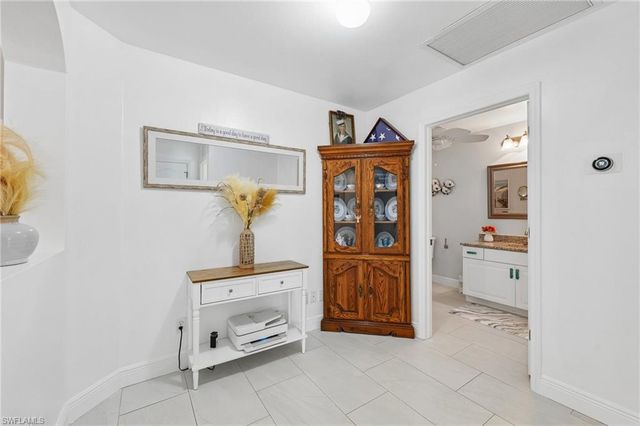 2907 NW 5th PL, Cape Coral, FL 33993