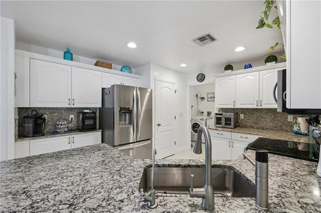 2907 NW 5th PL, Cape Coral, FL 33993