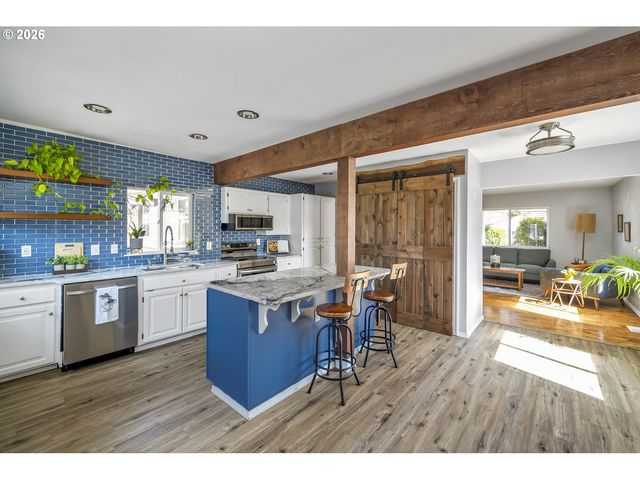 5227 Se 105TH Ave, Portland, OR 97266