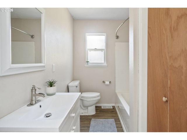 5227 Se 105TH Ave, Portland, OR 97266