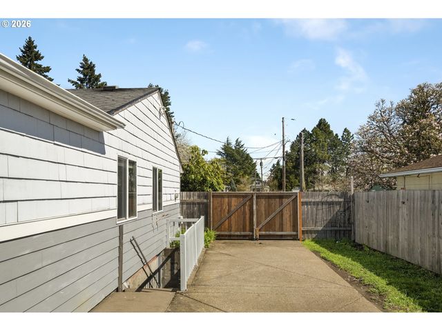 5227 Se 105TH Ave, Portland, OR 97266