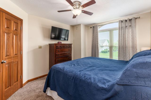 2409 Parklawn Drive, Lewis Center, OH 43035