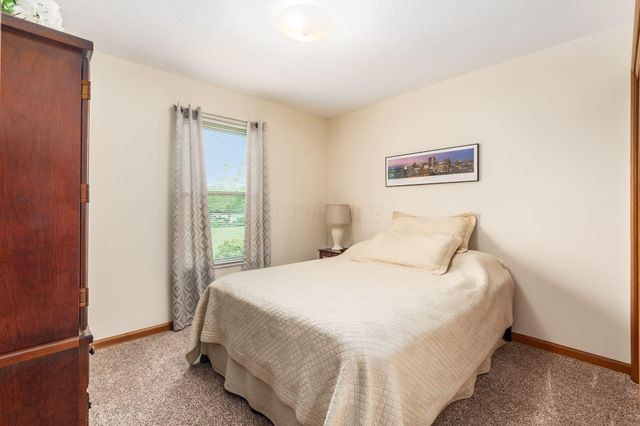 2409 Parklawn Drive, Lewis Center, OH 43035